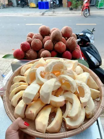 Trái Hồng Nhung Sóc Tráng: Đặc Sản Miền Tây Có Lớp Lông Mềm Hồng Ngọt Thanh